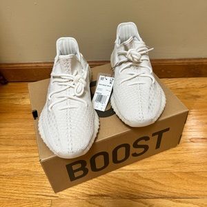 Yeezy Boost 350 V2